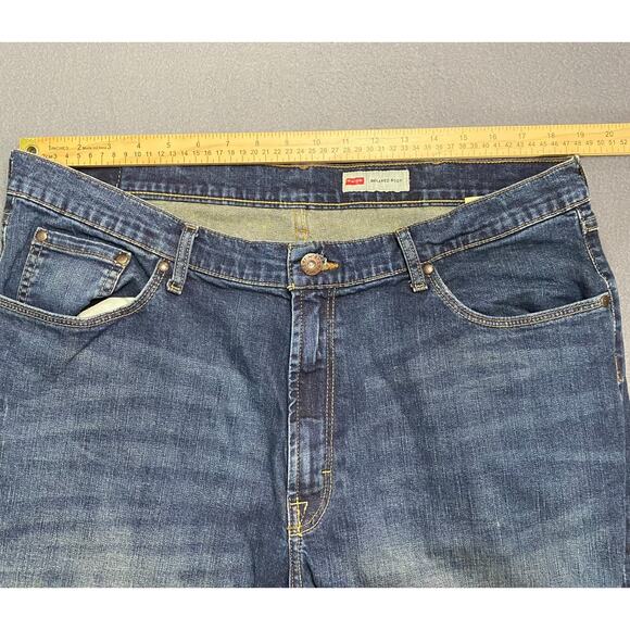Wrangler Jeans Mens 38x29.5 Blue Denim Dark Wash Relaxed Boot Leg Retro Y2K - Picture 11 of 14